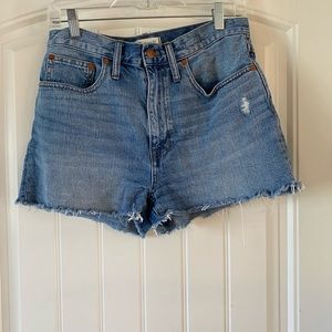 Madewell The Dad Jean Short Low Slung Cut-Off Denim Shorts